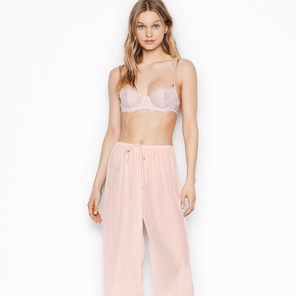 Last S Pair. VS Lightweight Silky Lace Pant Pink - Picture 2 of 16